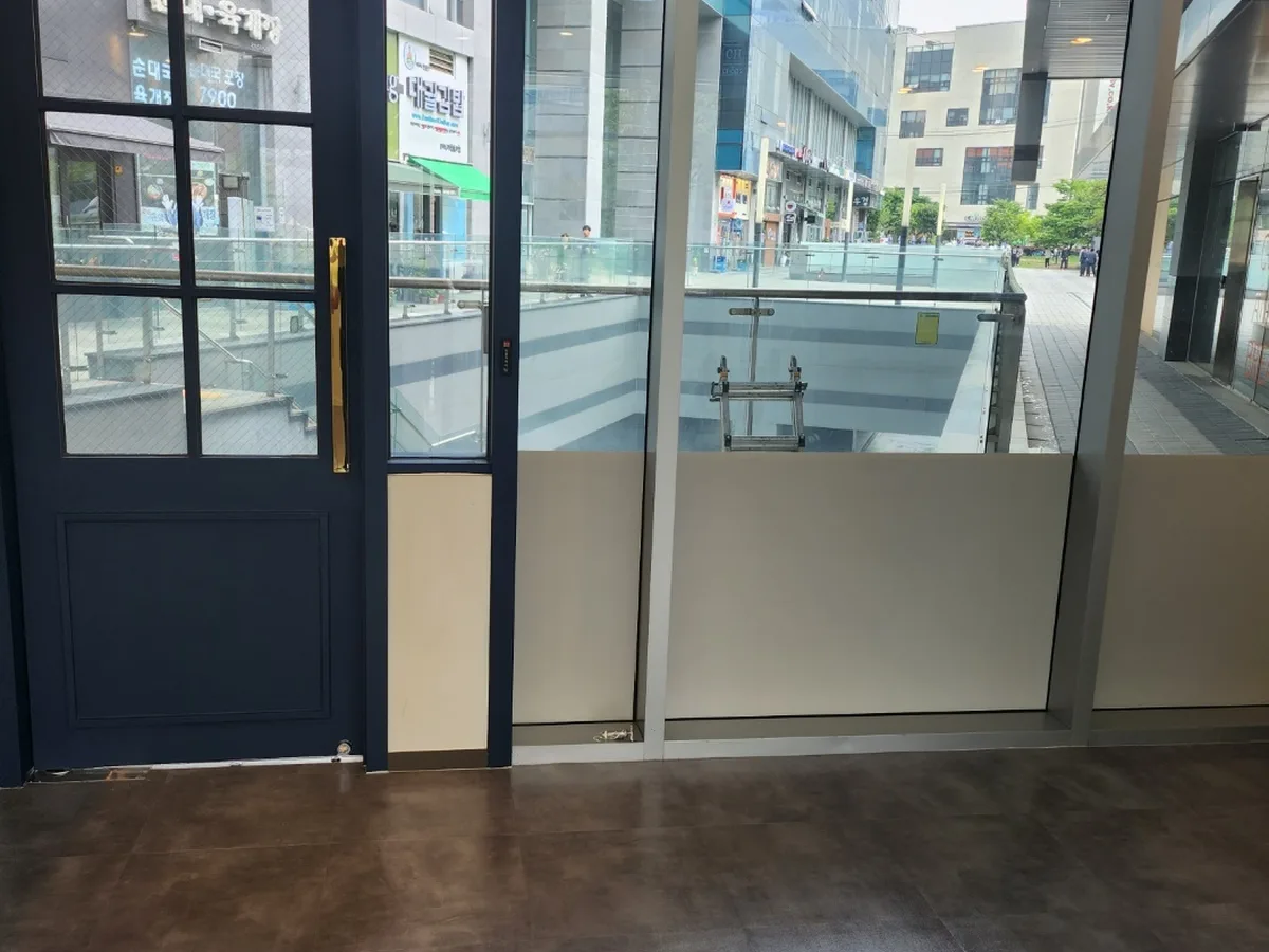 대덕구 삼정동 사무실 마감재 파티션 구역 위생청소 사례 - 행진크린